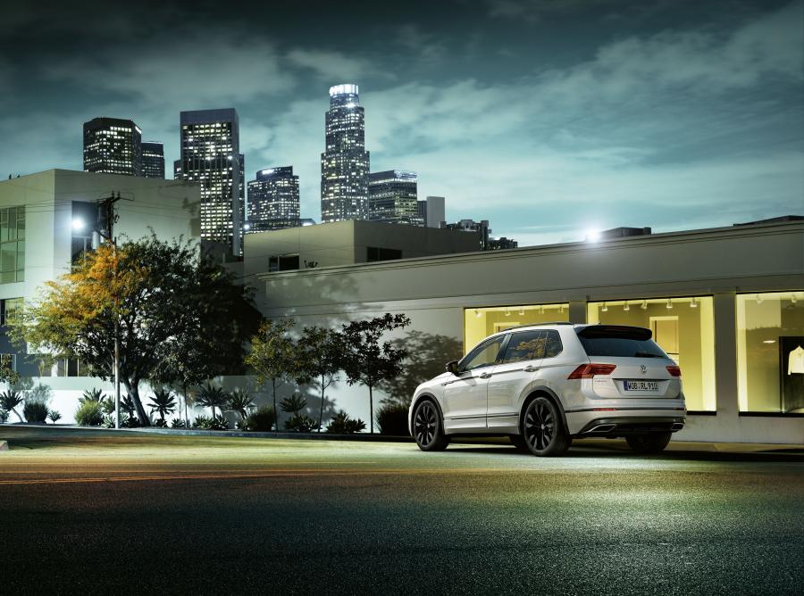  Volkswagen Tiguan R-Line Black Style 2018 года  (WW) (фото 2 из 16)
